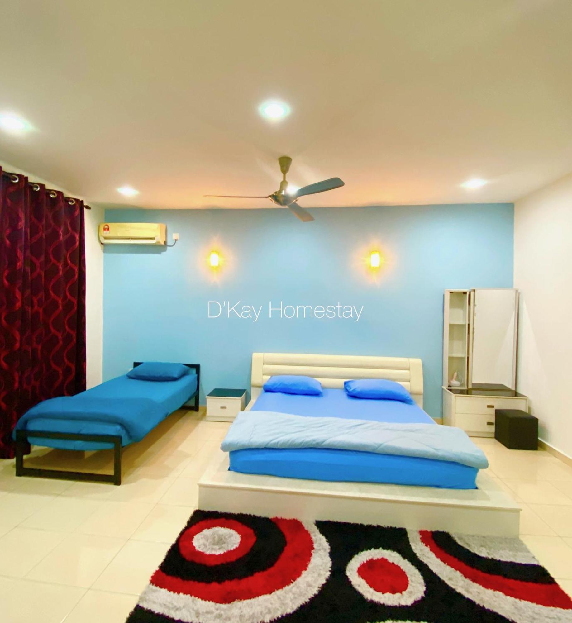 4 Bedrooms Homestay, Fully Aircond In Sendayan By D'Kay Homes I 10-15 Pax スレンバン エクステリア 写真