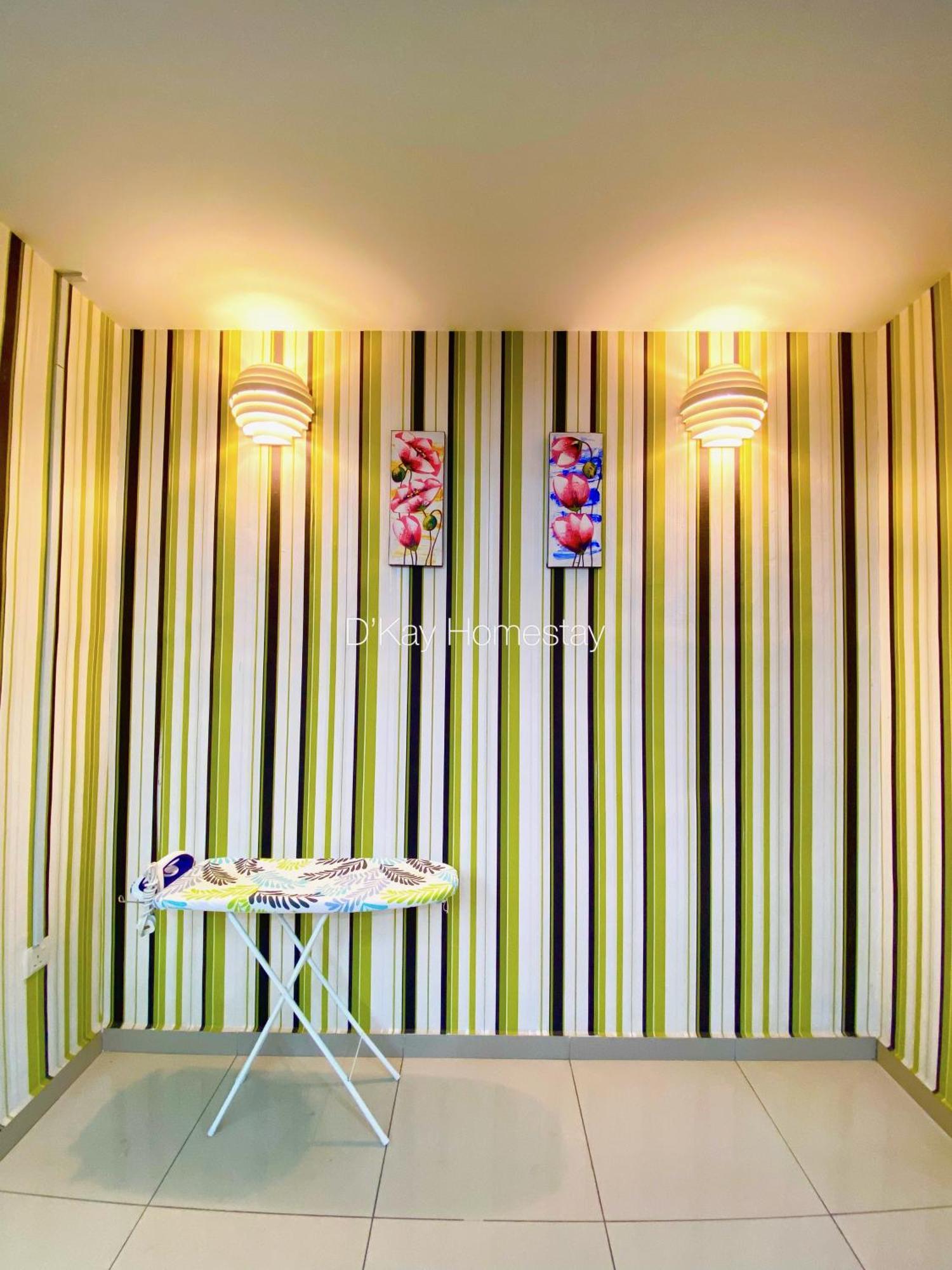 4 Bedrooms Homestay, Fully Aircond In Sendayan By D'Kay Homes I 10-15 Pax スレンバン エクステリア 写真