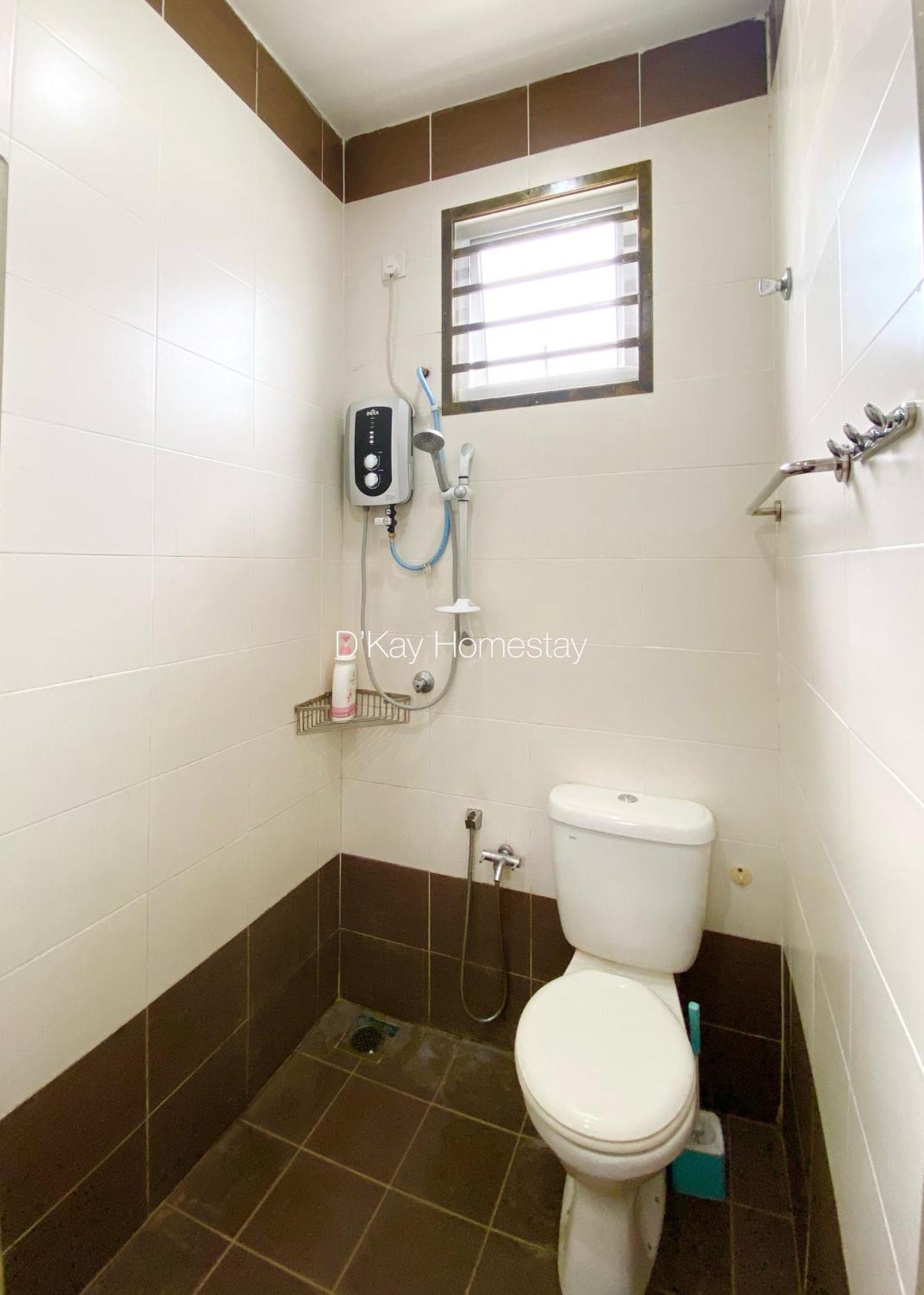 4 Bedrooms Homestay, Fully Aircond In Sendayan By D'Kay Homes I 10-15 Pax スレンバン エクステリア 写真