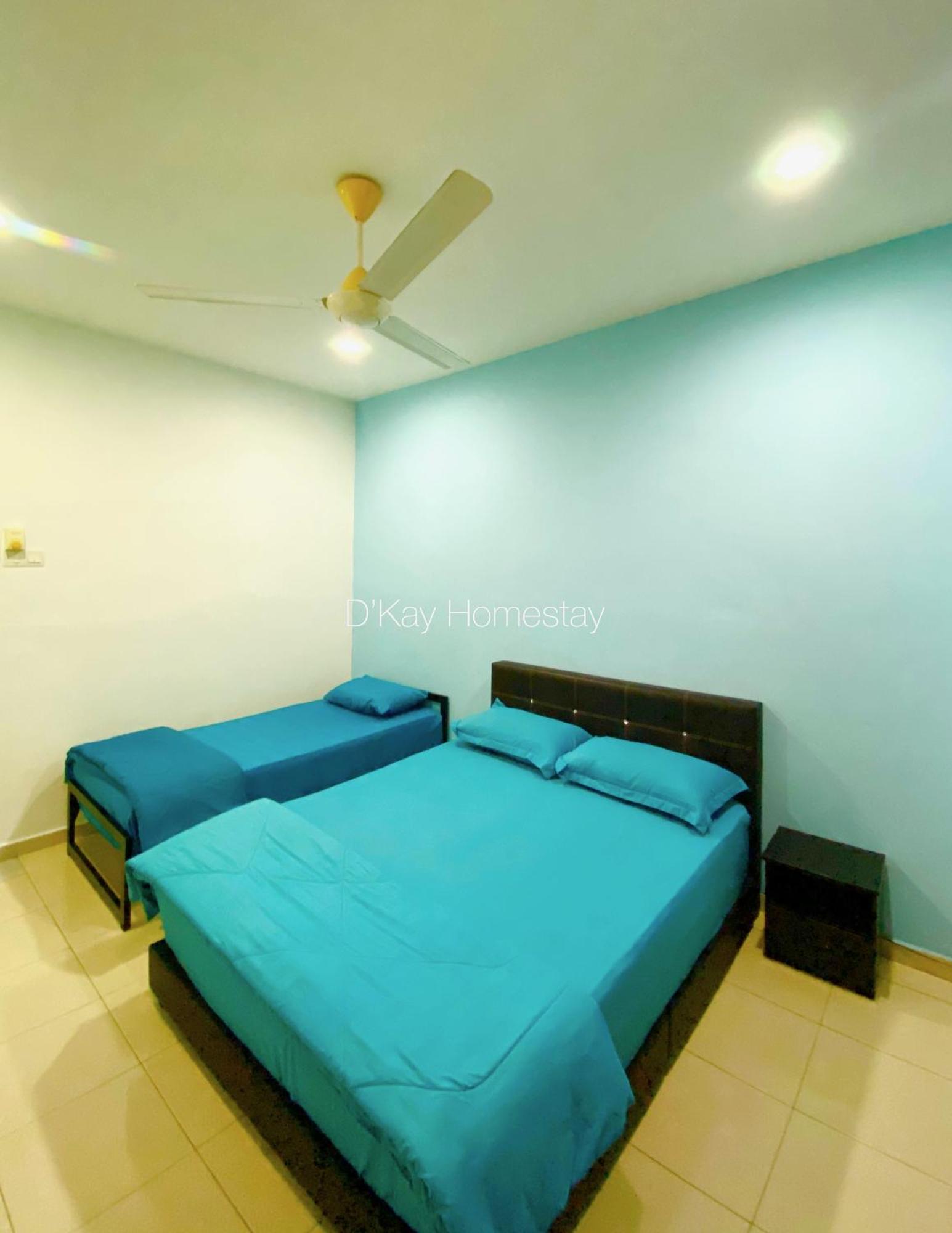 4 Bedrooms Homestay, Fully Aircond In Sendayan By D'Kay Homes I 10-15 Pax スレンバン エクステリア 写真