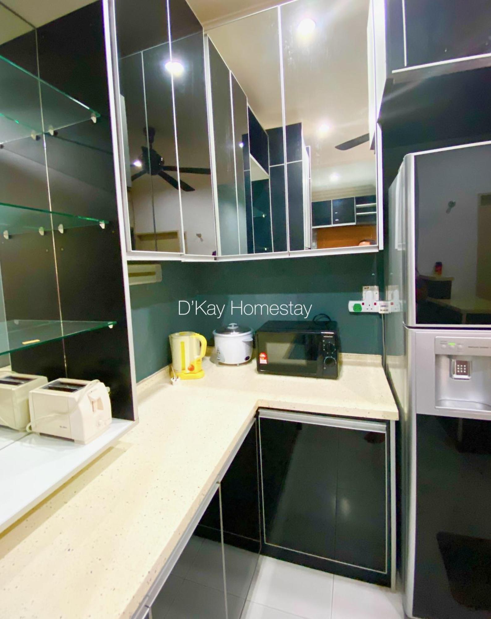 4 Bedrooms Homestay, Fully Aircond In Sendayan By D'Kay Homes I 10-15 Pax スレンバン エクステリア 写真