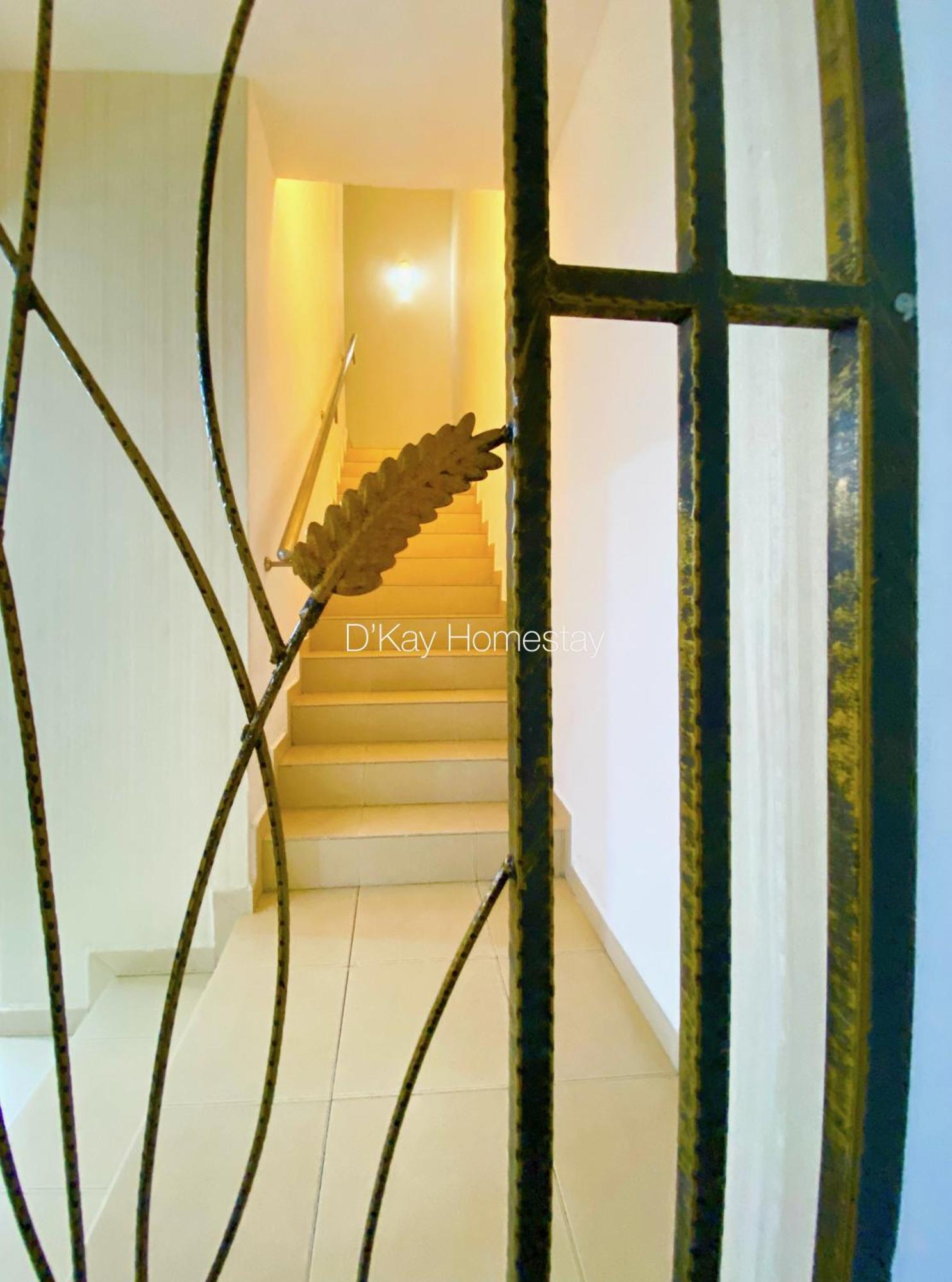 4 Bedrooms Homestay, Fully Aircond In Sendayan By D'Kay Homes I 10-15 Pax スレンバン エクステリア 写真