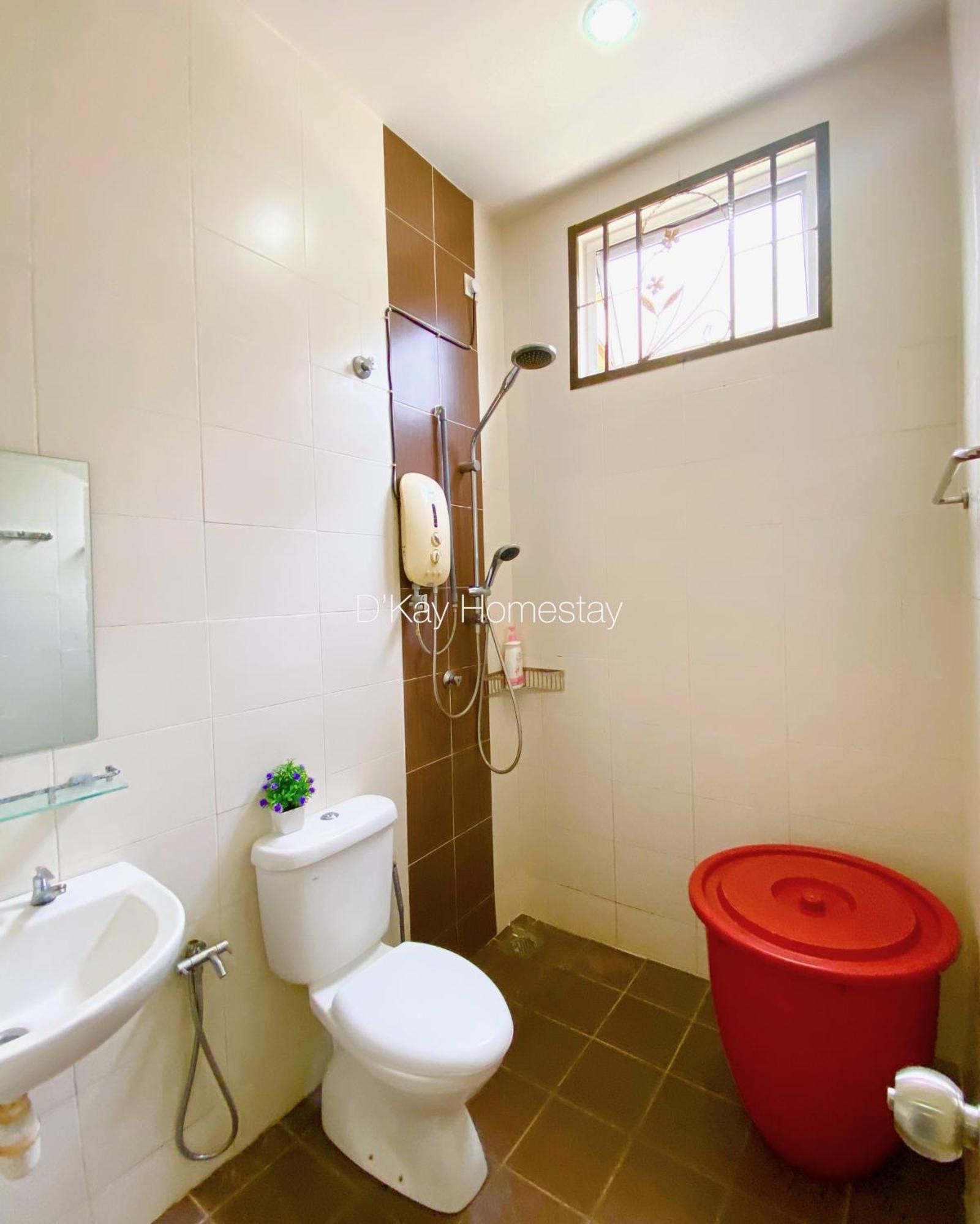 4 Bedrooms Homestay, Fully Aircond In Sendayan By D'Kay Homes I 10-15 Pax スレンバン エクステリア 写真