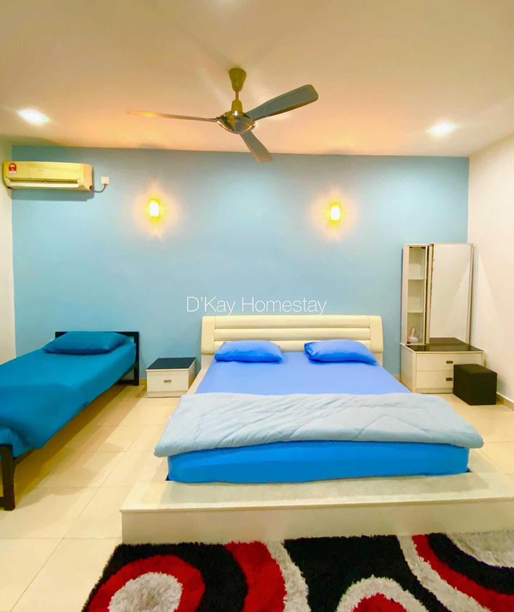 4 Bedrooms Homestay, Fully Aircond In Sendayan By D'Kay Homes I 10-15 Pax スレンバン エクステリア 写真