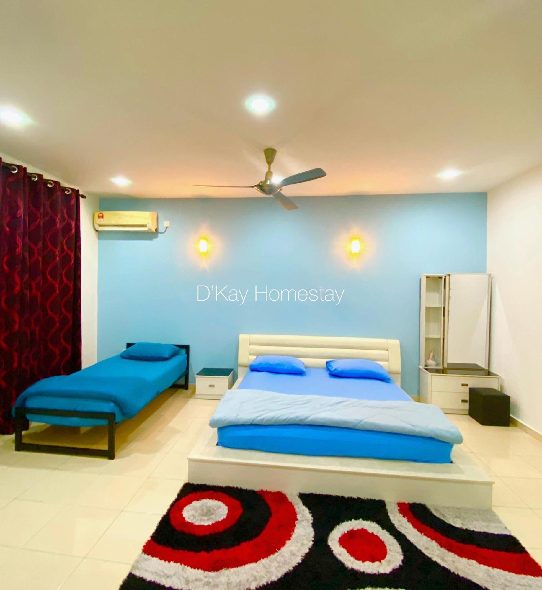 4 Bedrooms Homestay, Fully Aircond In Sendayan By D'Kay Homes I 10-15 Pax スレンバン エクステリア 写真